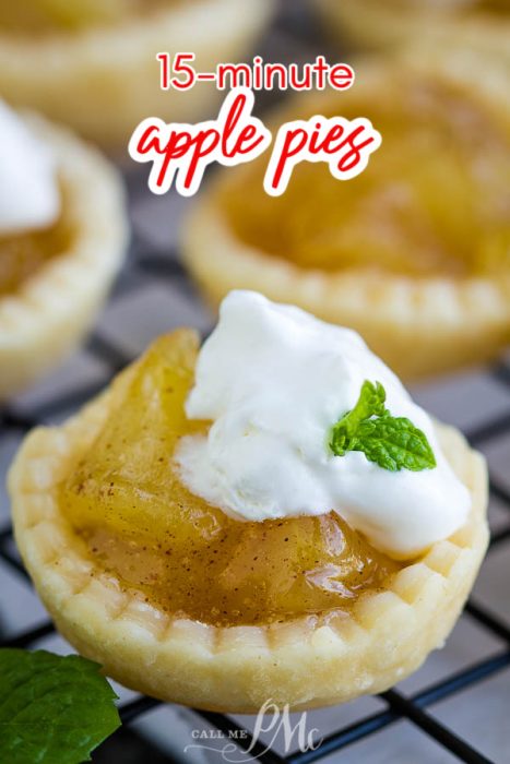 15-MINUTE MINI APPLE PIES