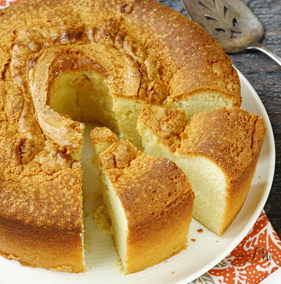 Sour Cream Pound Cake Recipe f1