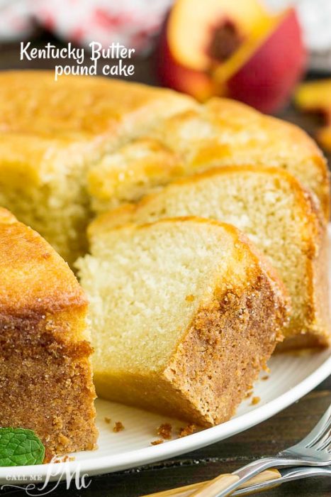 KENTUCKY BUTTER SAUCE POUND CAKE