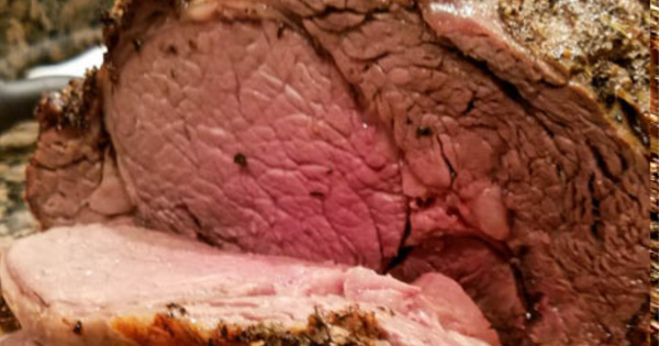 PERFECT MEDIUM RARE OVEN ROASTED PRIME RIB