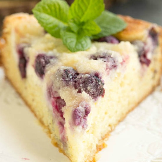 Low FODMAP blueberry cheesecake (gluten-free and lactose-free)