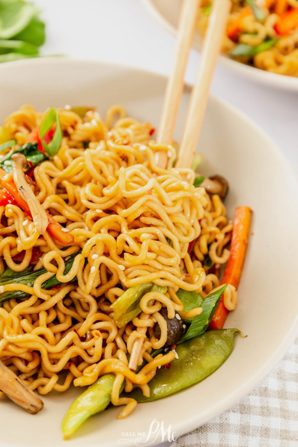 10 MINUTE RAMEN NOODLE STIR FRY