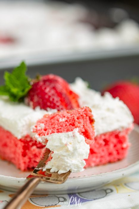 Potluck Strawberry Jello Cake