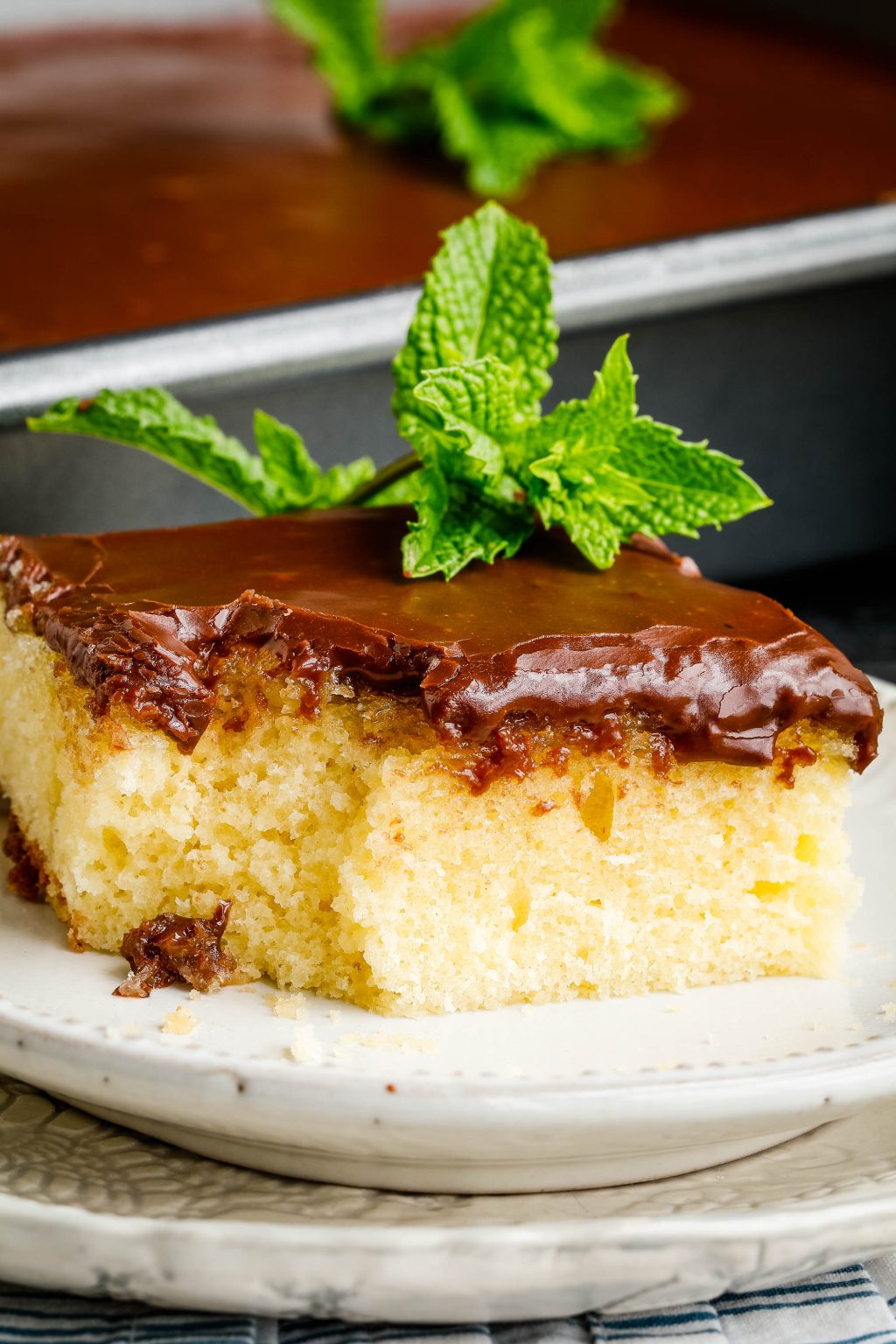 hot-milk-cake-with-fudge-icing