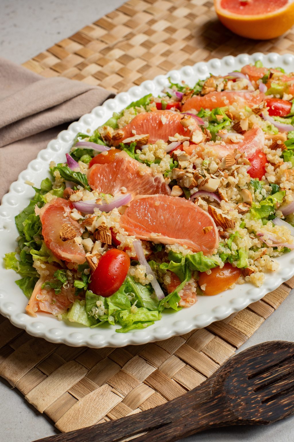 Zesty Grapefruit Quinoa Salad: A Bright and Refreshing Delight