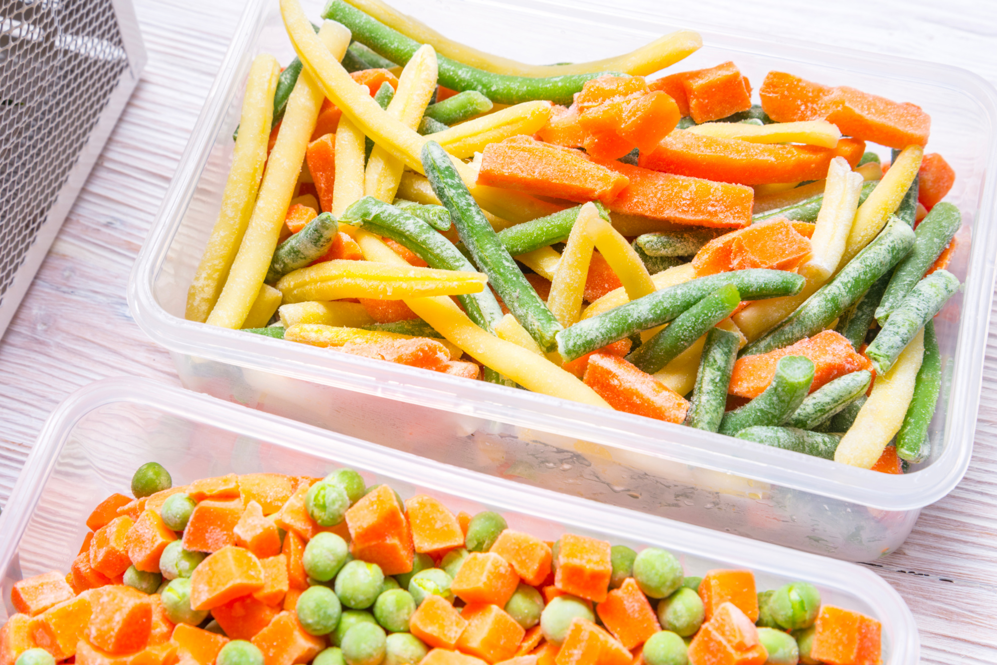 Vegetables that you can freeze in a glass dish.